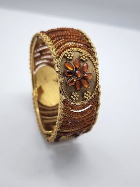 ✨️ 5 For 25 ✨️Gold-Tone Brown Crystal Flower Bangle Bracelet - Unbranded